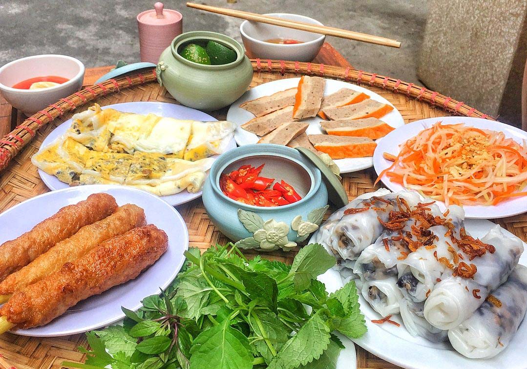 Hanoi food guide - banh cuon in hanoi